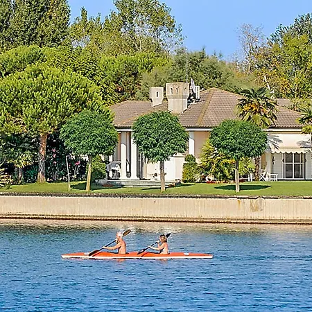 3 Bedroom In Albarella Ro Сasa de vacaciones Albarella Island